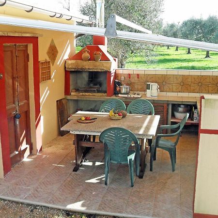 Camping Terreno-Ro-Bi-Li Hotel Cutrofiano Exterior photo